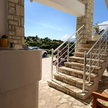 Mesun Hotel Himara