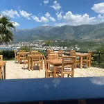Mesun Hotel Himarë