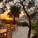 Mesun Hotel Himarë